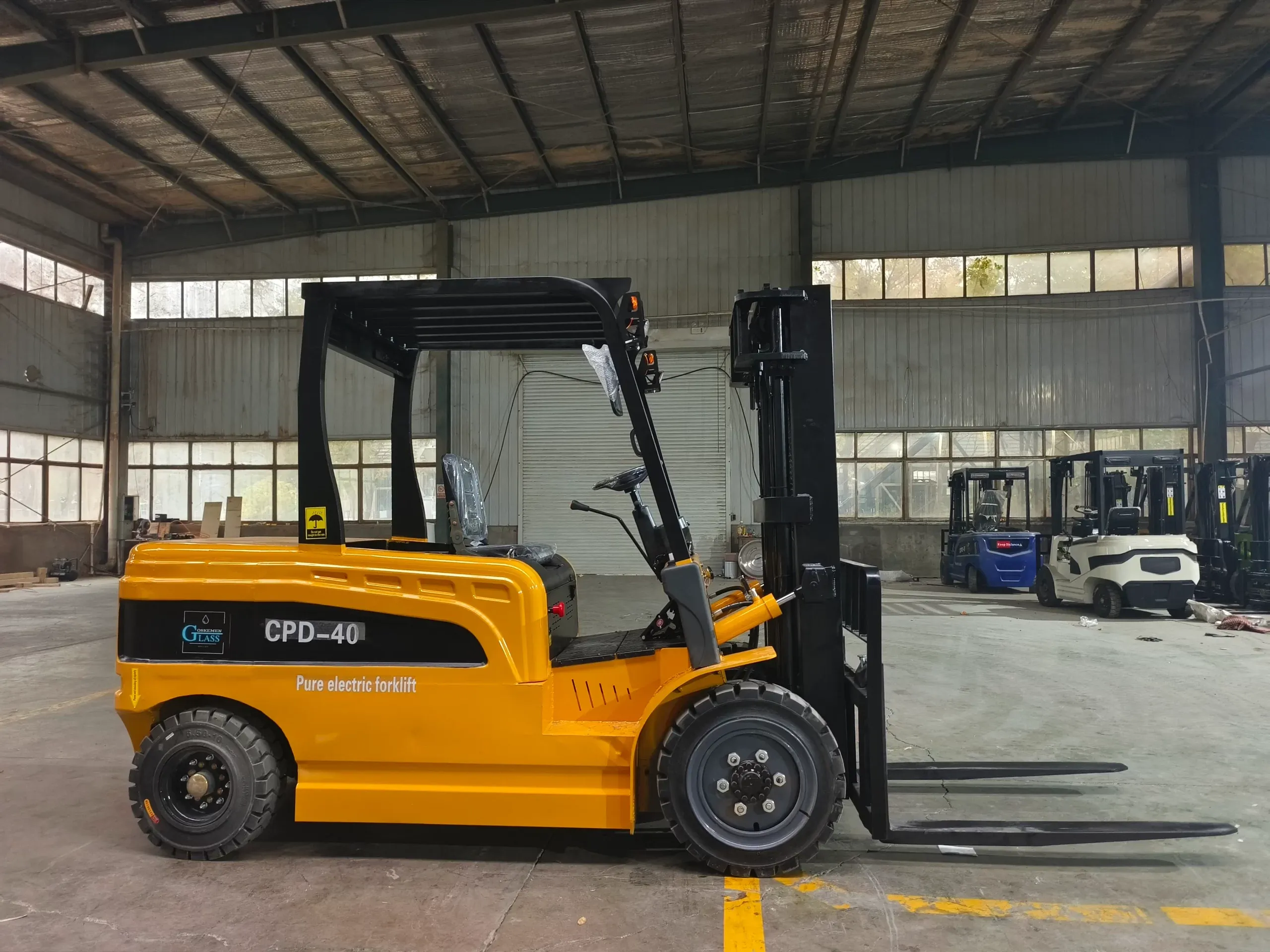 4T Electric Forklift 10 Scaled