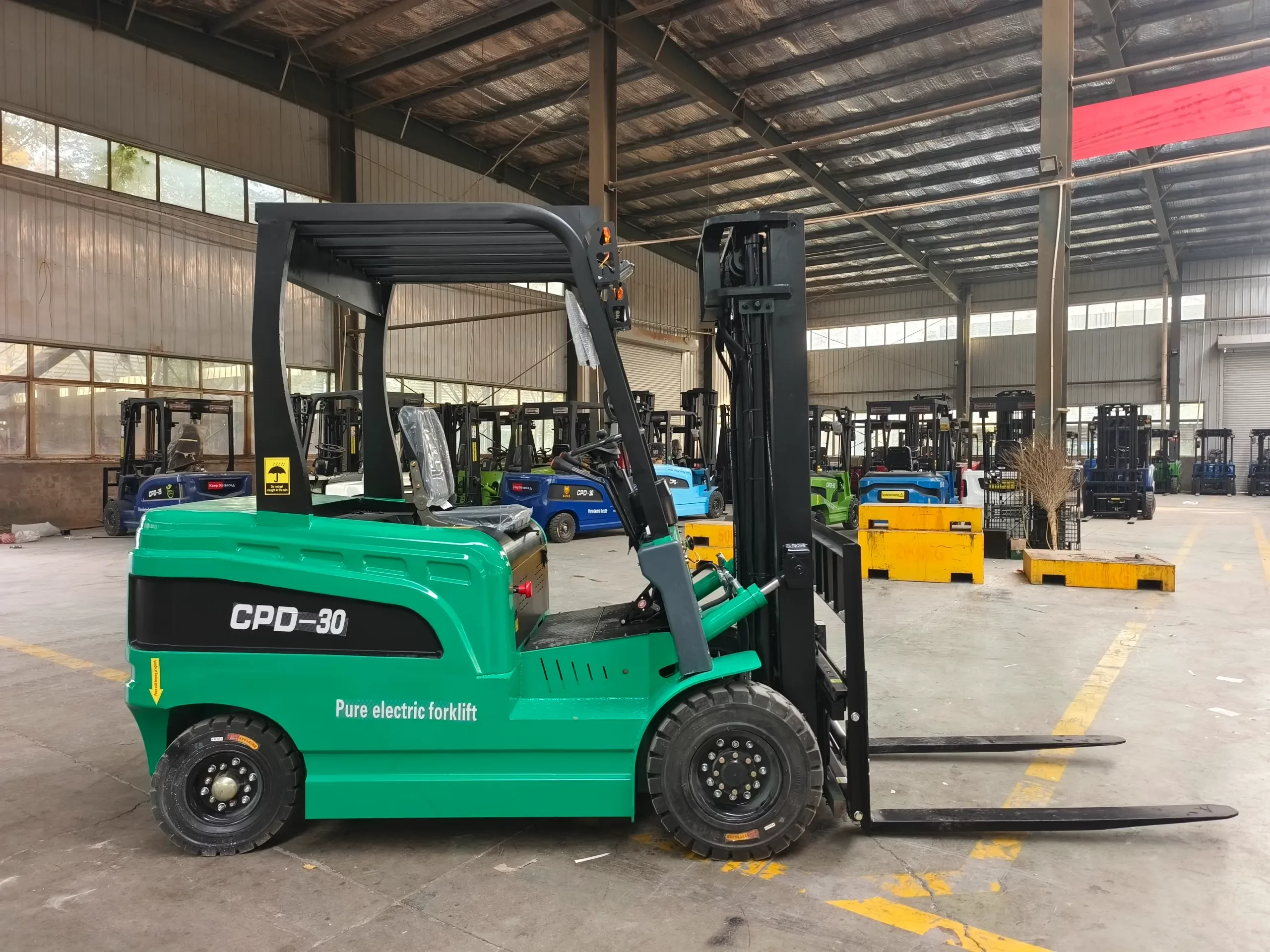 Different Types of Electric Forklifts and Their Applications