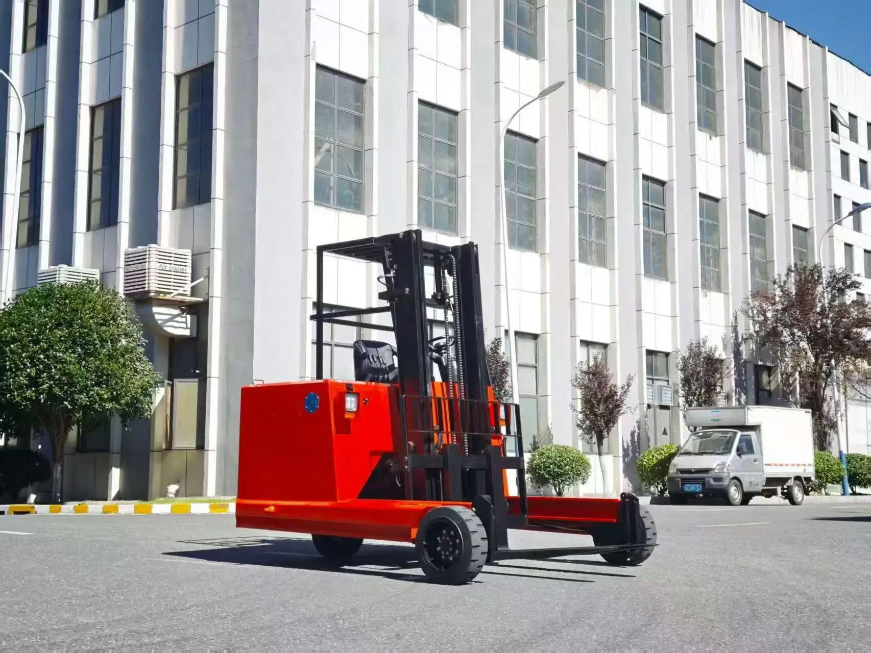 Piggyback Electric Forklift (2)