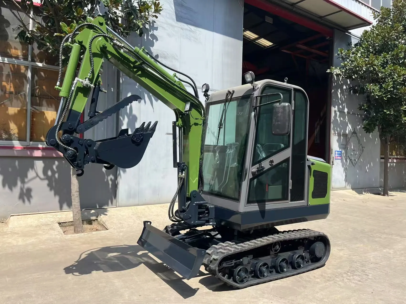 Tailed Mini Excavactor 3.5T8 Cc617E
