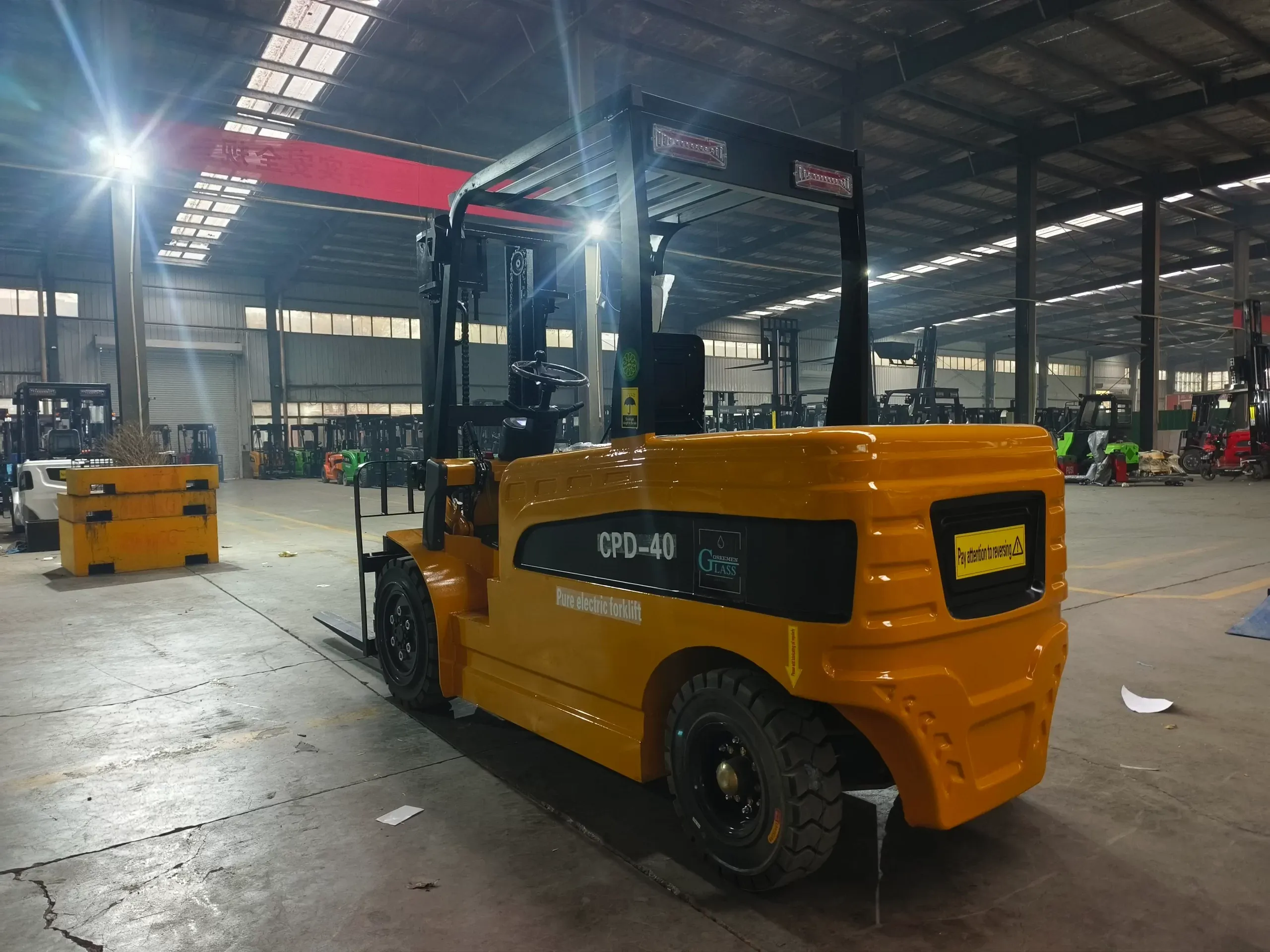 4T Electric Forklift 6 Scaled