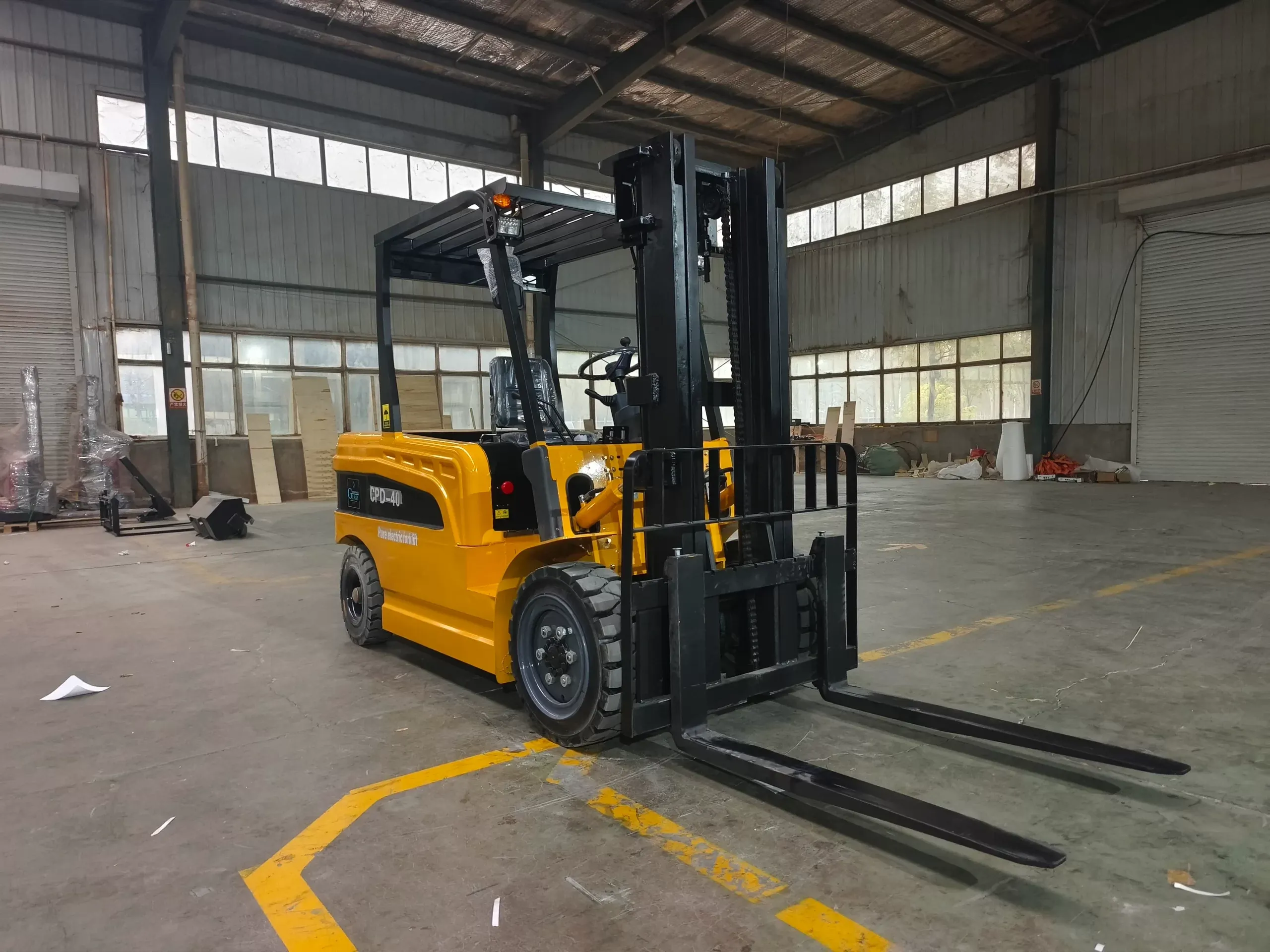 4T Electric Forklift 5 Scaled