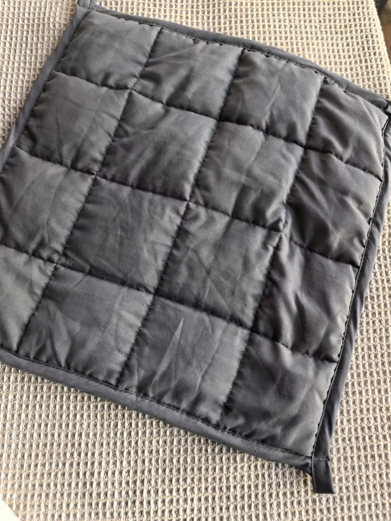 polyester fabric weighted blanket 1