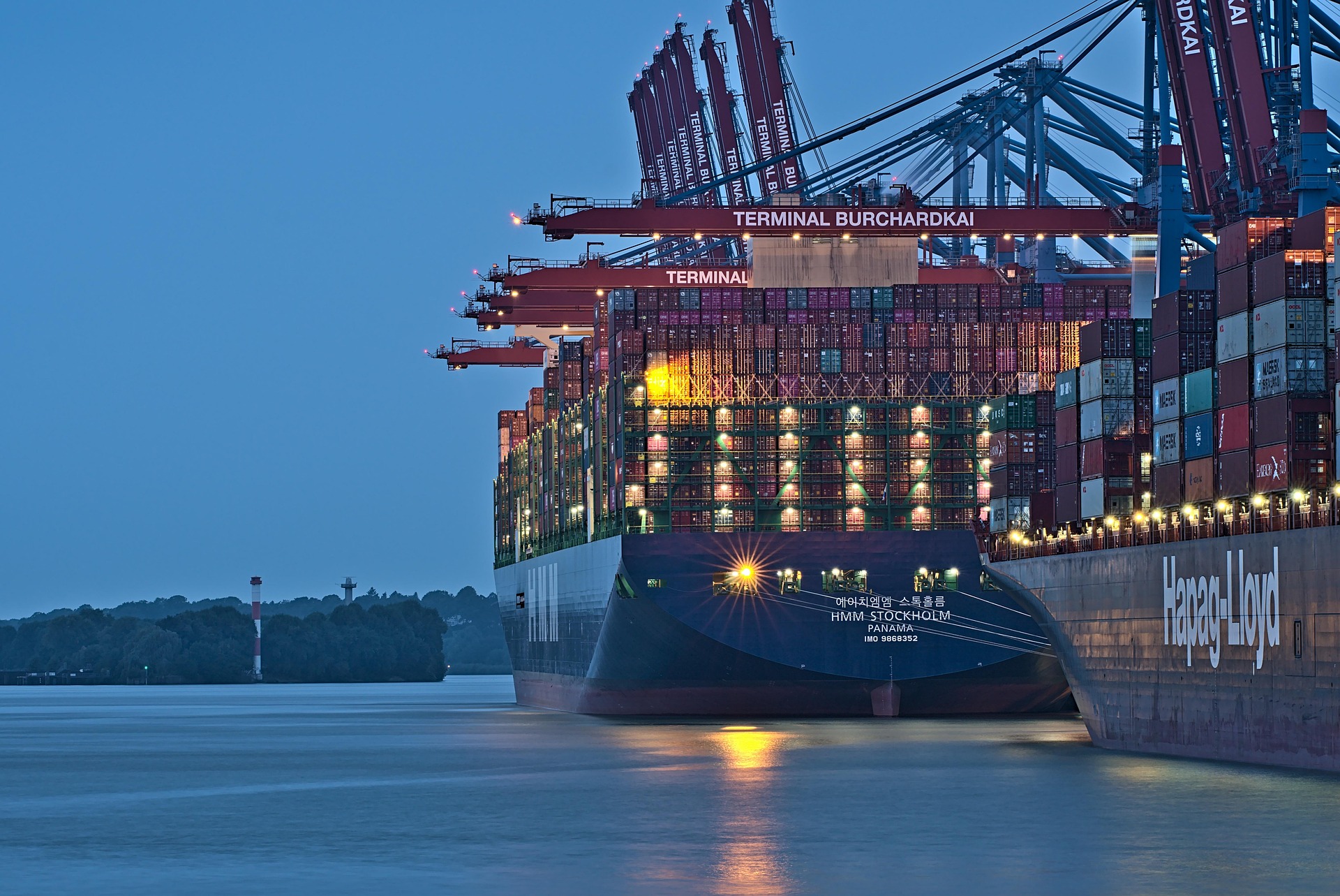 smartschwarz-port-6670684_1920
