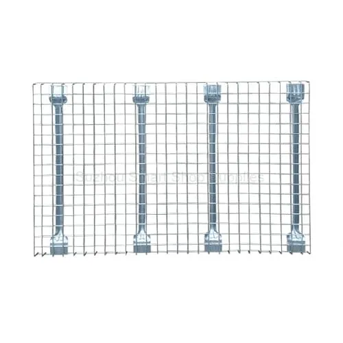 Close-up of SMT-WD01 galvanized wire decking showing the waterfall edge and welded U-channel support resting on an orange step beam by Suzhou Smart Shop Supplies
