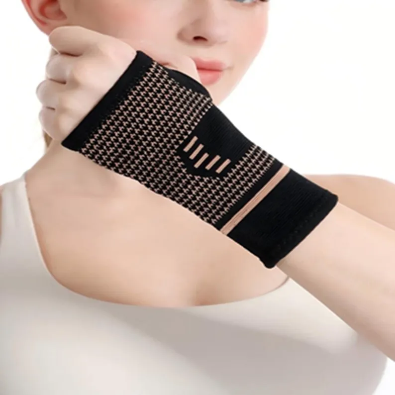 copper-wrist-compression-sleeve-1