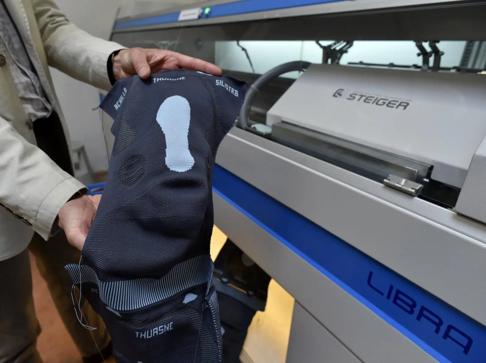 How to Choose a Custom Knitted Knee Support Manufacturer