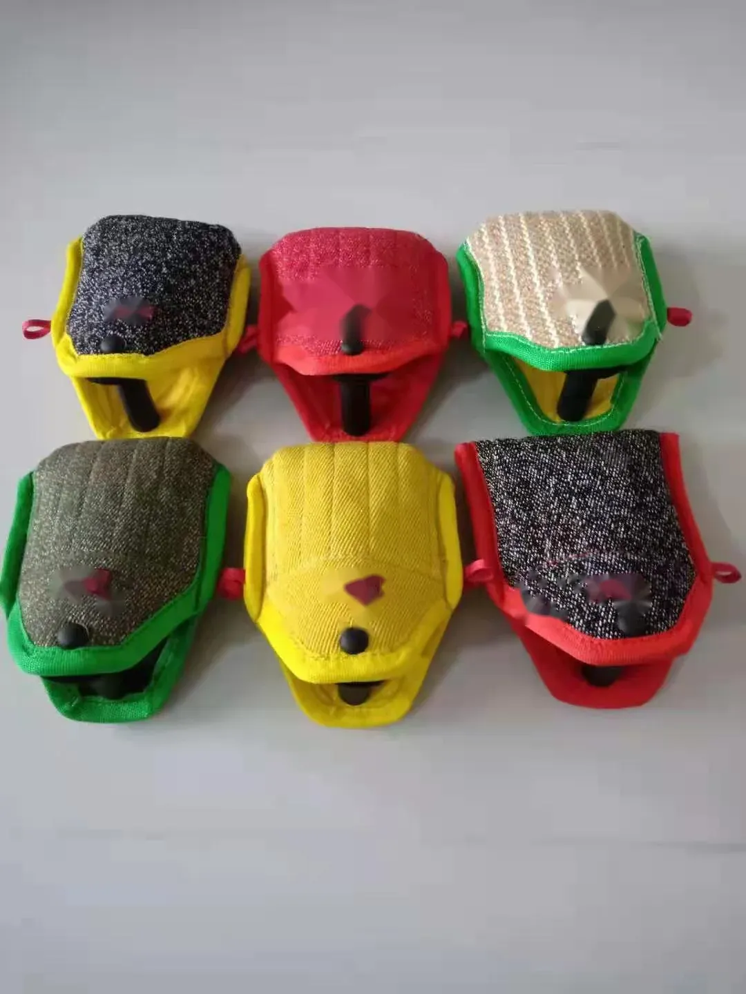 bite-pillows-family-main