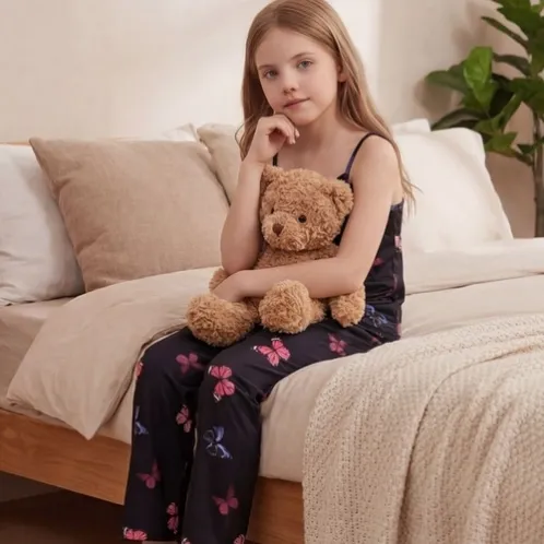 sleeveless printed long pants pajama set xlkl616 lifestyle view