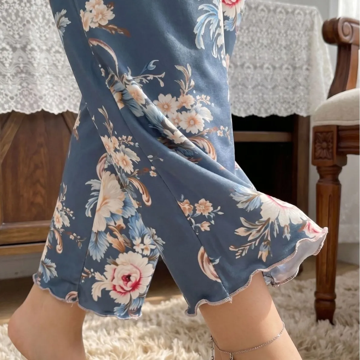 women floral print cami pajama set xlk3444 lifestyle view