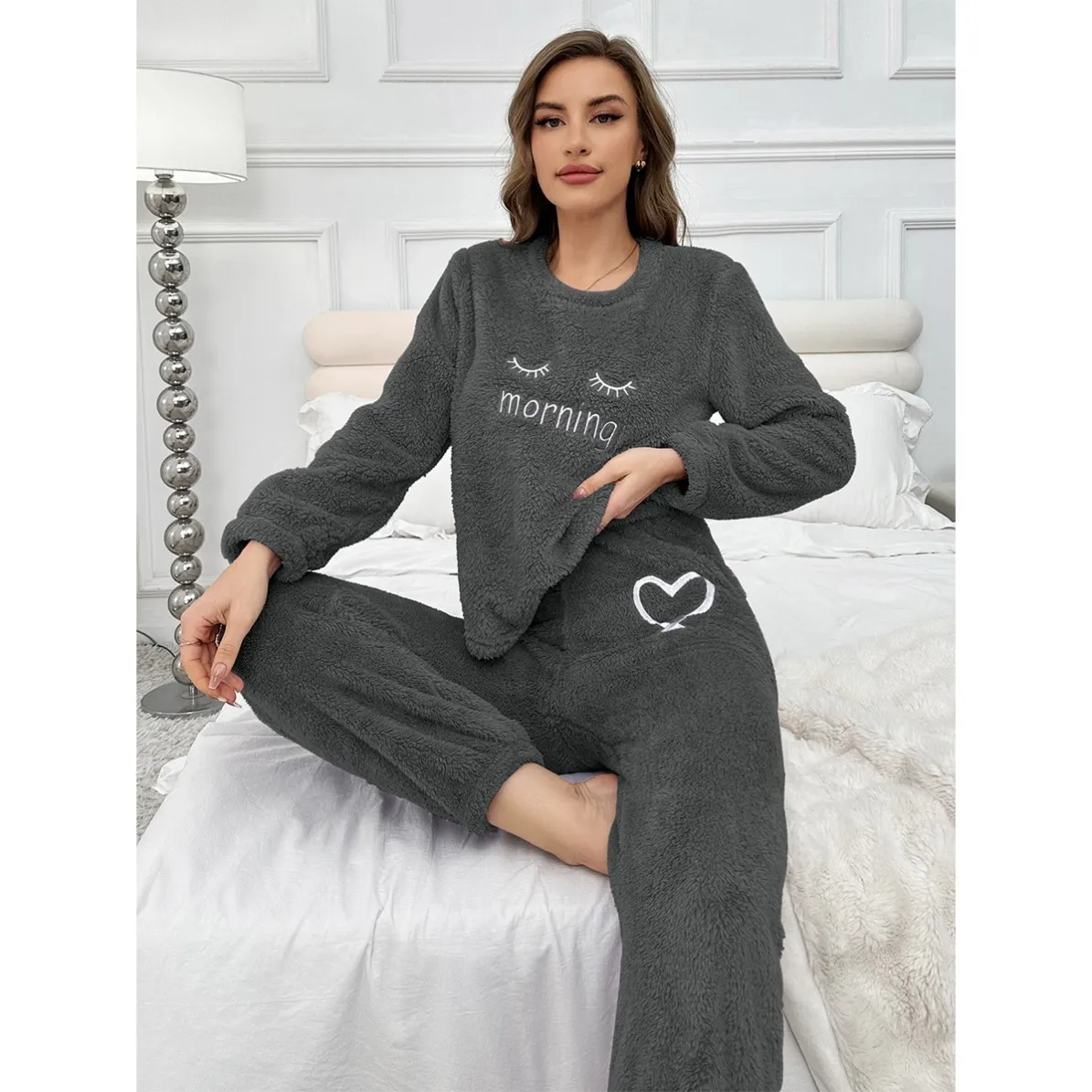 women flannel warm cartoon print pajama set xlk5117 front view