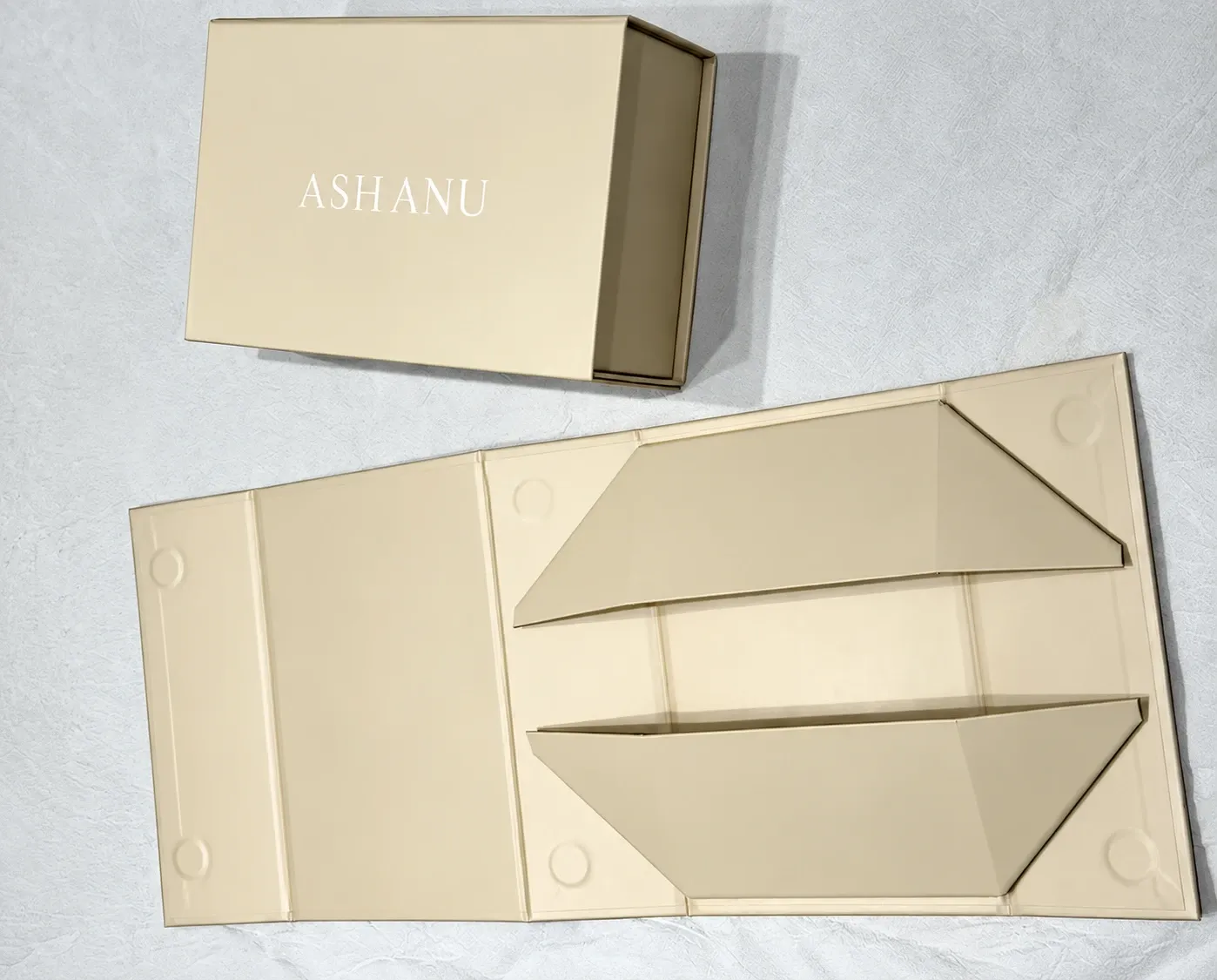 collapsible_magnetic_box