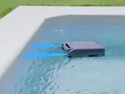 S100 skimmer turning away from the pool wall