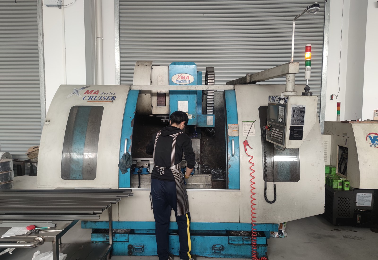 about-story-operator-cnc