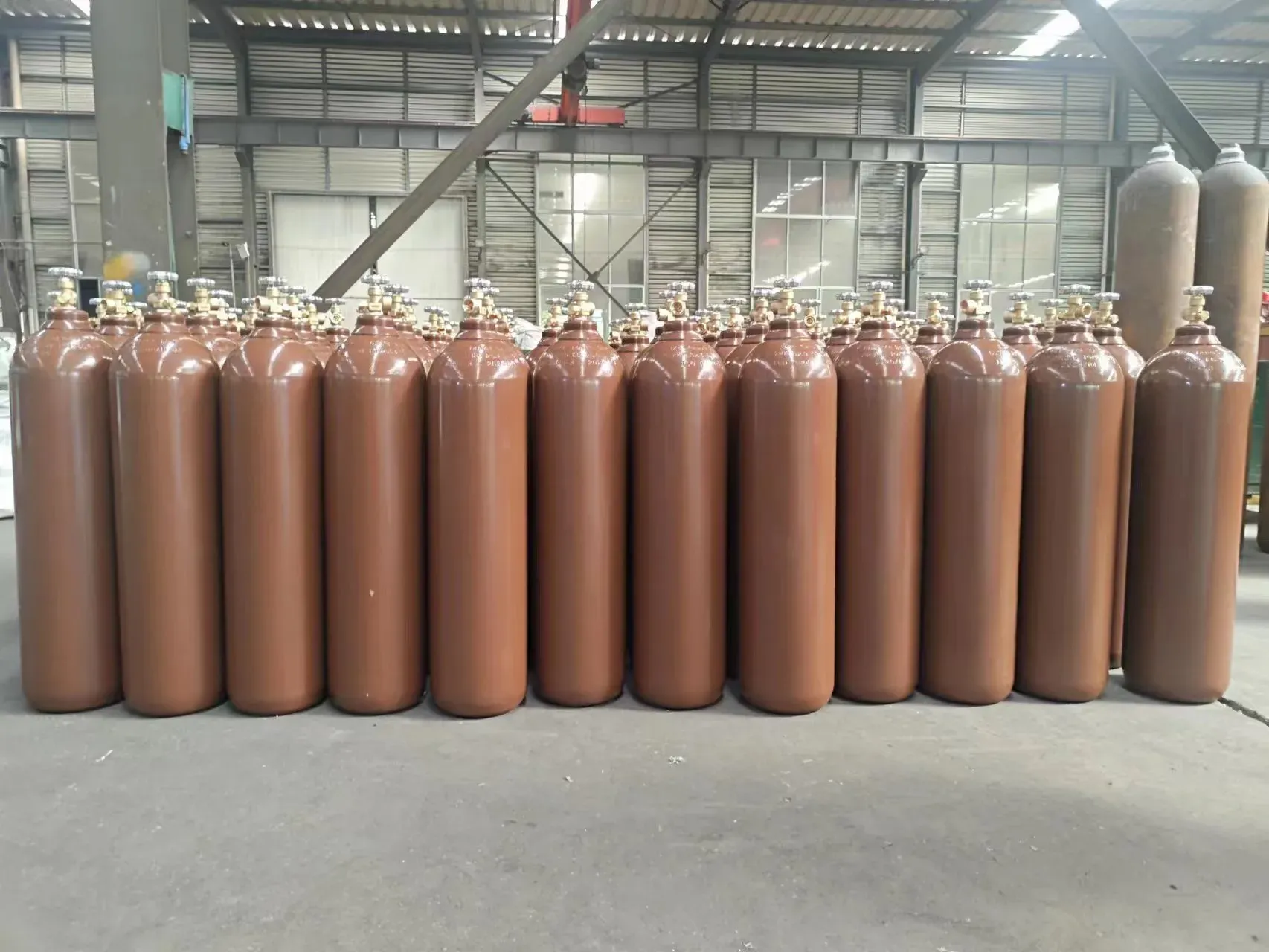 seamless cylinders ready for packing