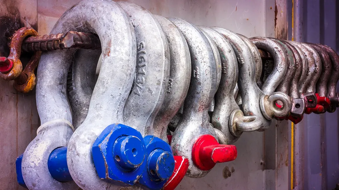 Shackle-Guide-blog-featured-250723_e7dd52f7-7faf-429a-9ac2-2dc0ea504a93