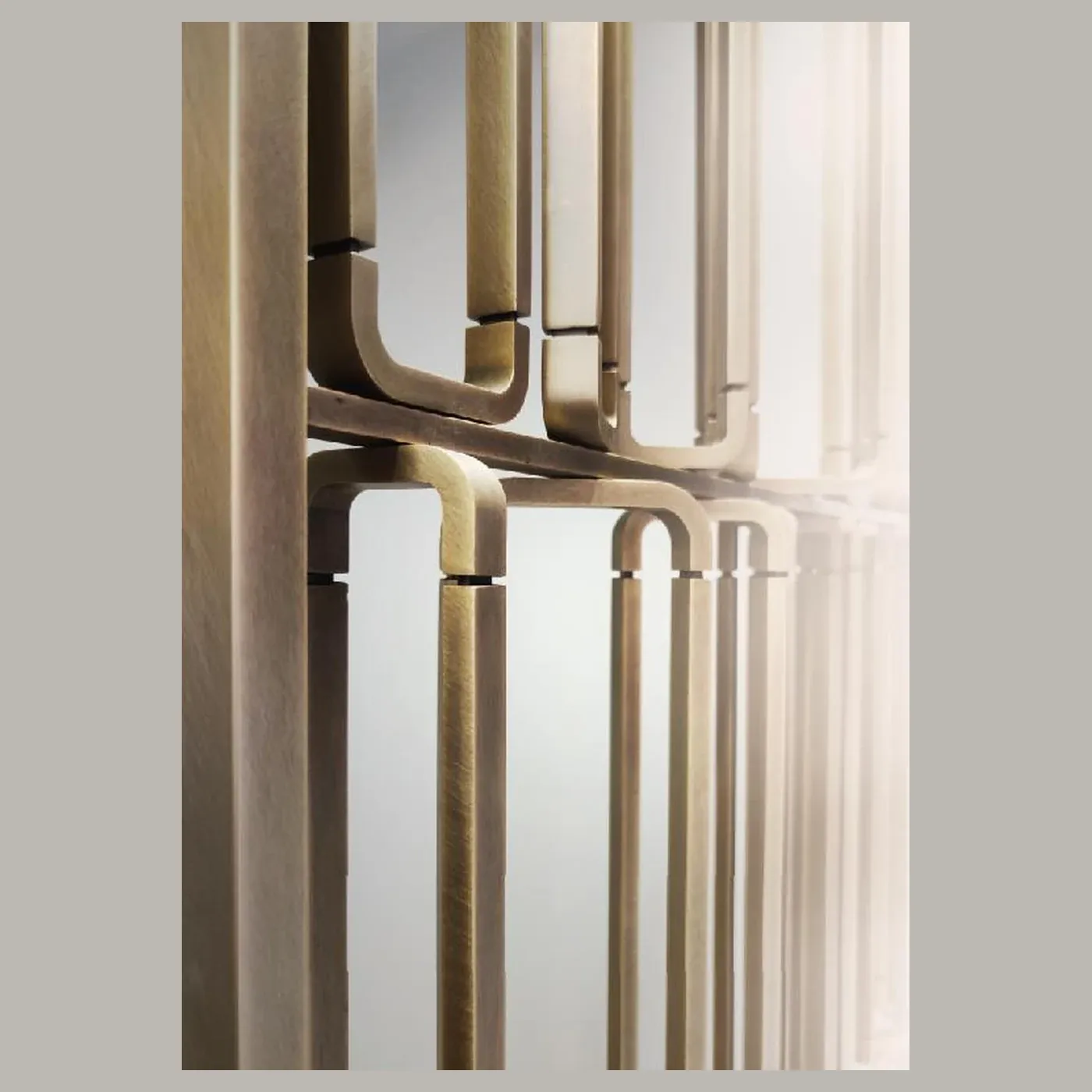 modular-bronze-pivot-screen-1