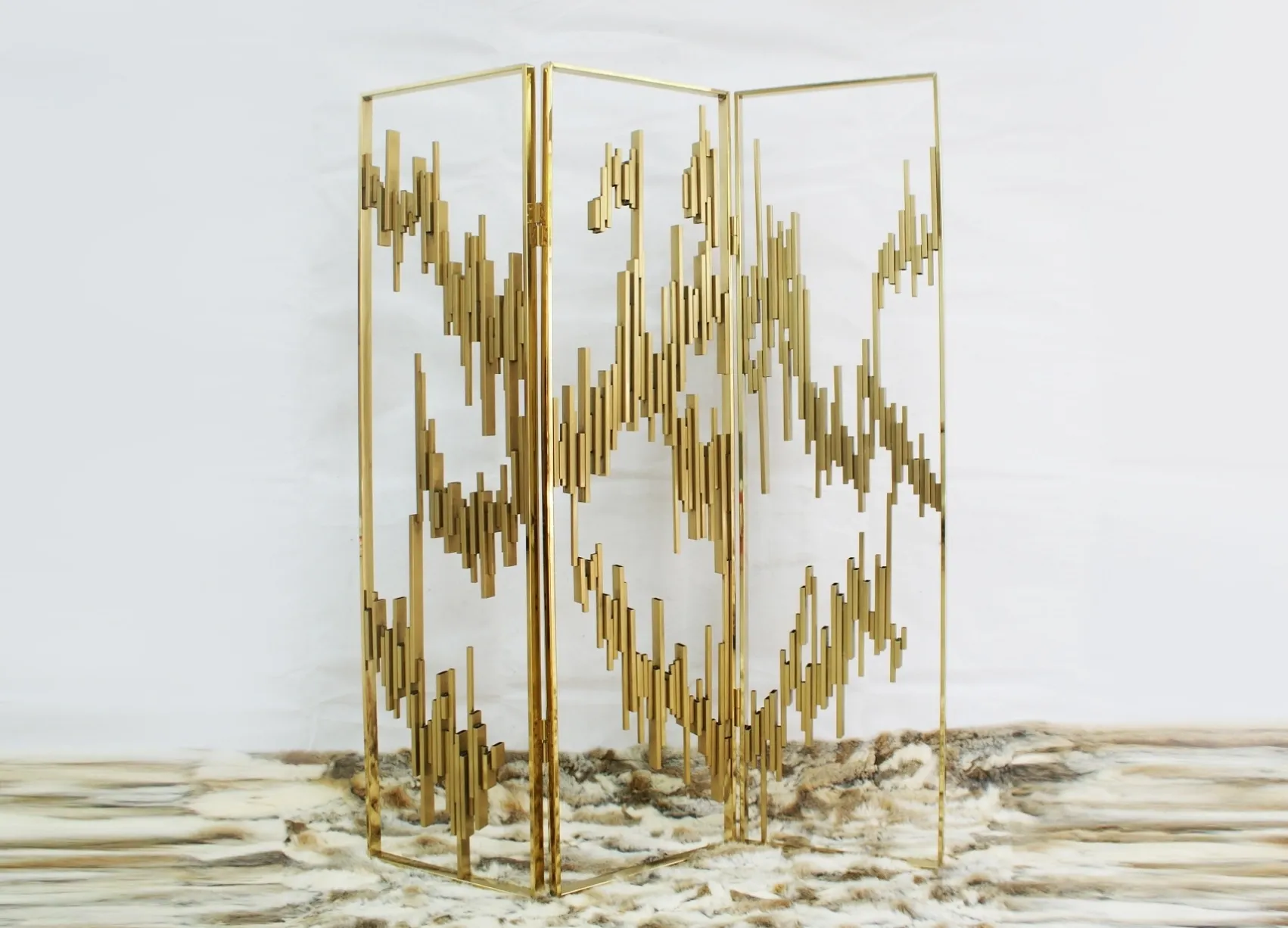 abstract-gold-rod-screen-1