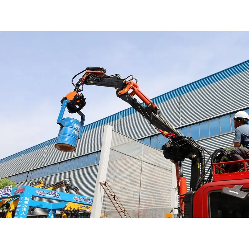 Truck-Mounted Log Grab with Winch on SINOTRUK Wangpai — 7.5 m, 2+2 Grab — photo 7