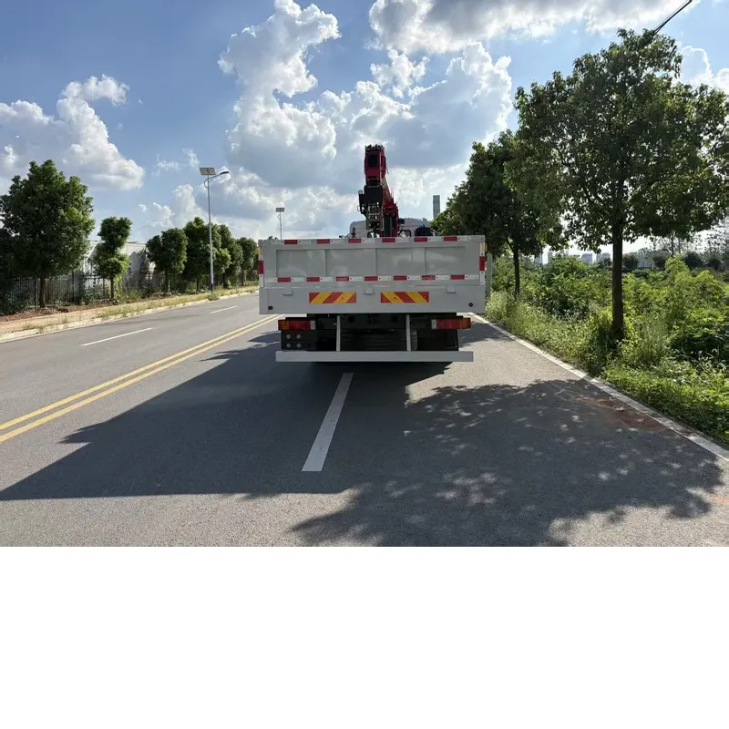 Rear view of the Dongfeng 4x2 crane truck with the dropside tailgate and rear underrun protection