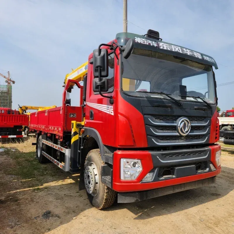 Truck-mounted crane on CLW chassis, 8T — photo 2 of 6