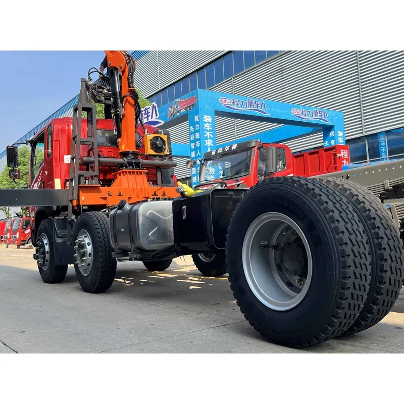 Truck-Mounted Log Grab on SINOTRUK Wangpai 6x2 — 8.8 m Boom, Flat-Jaw Grab — photo 5