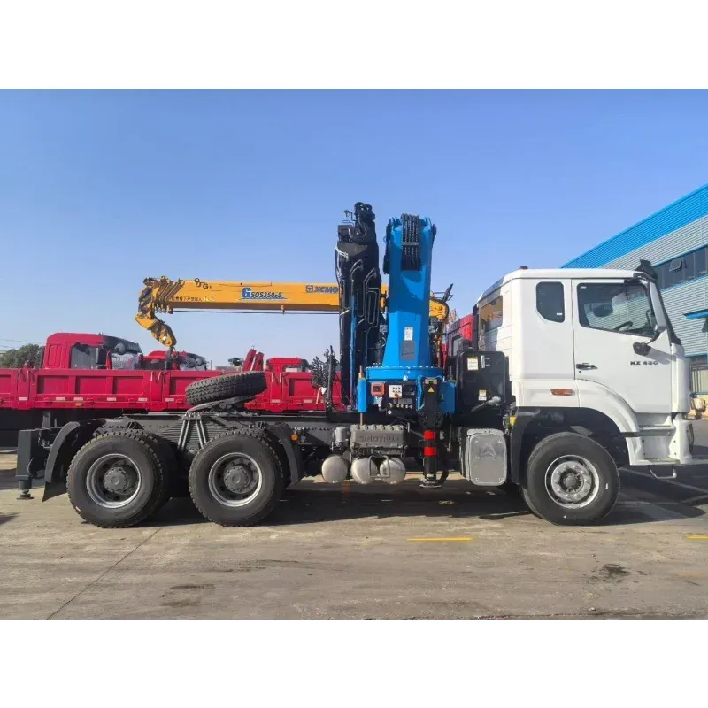 Truck-mounted crane on CLW chassis, 28T — photo 4 of 6