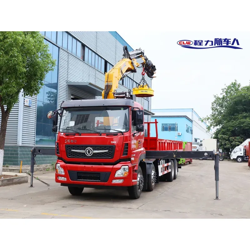 Truck-Mounted Scrap Grab with Magnet on Dongfeng D7V 8x4 — 14 t — main view