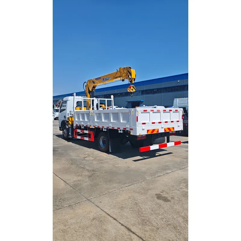 Truck-mounted crane on Dongfeng 4x2, 4T — photo 5 of 6