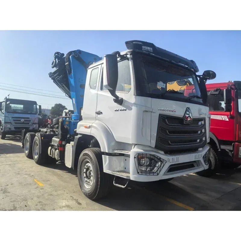 Truck-mounted crane on CLW chassis, 28T — photo 2 of 6