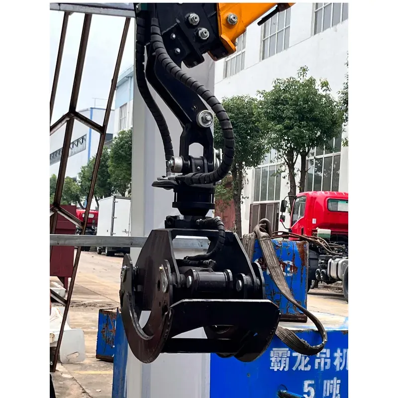 Truck-Mounted Log Grab with Lifting Axle on SINOTRUK Wangpai — 4 t Folding Boom — photo 5