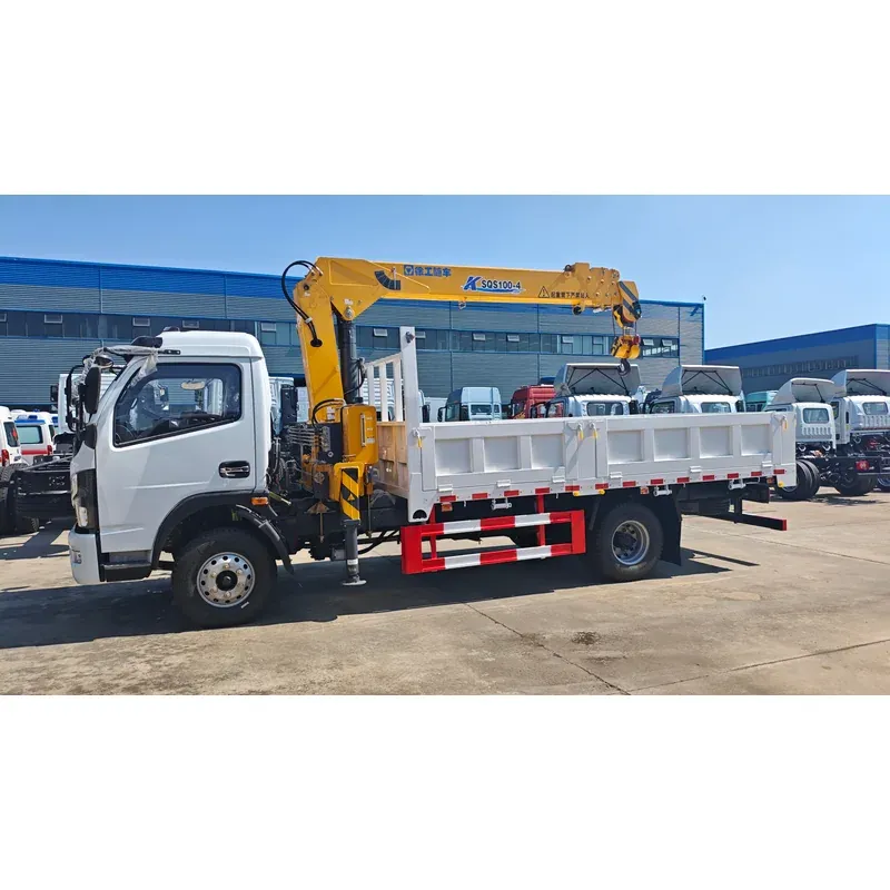 Truck-mounted crane on Dongfeng 4x2, 4T — photo 1 of 6
