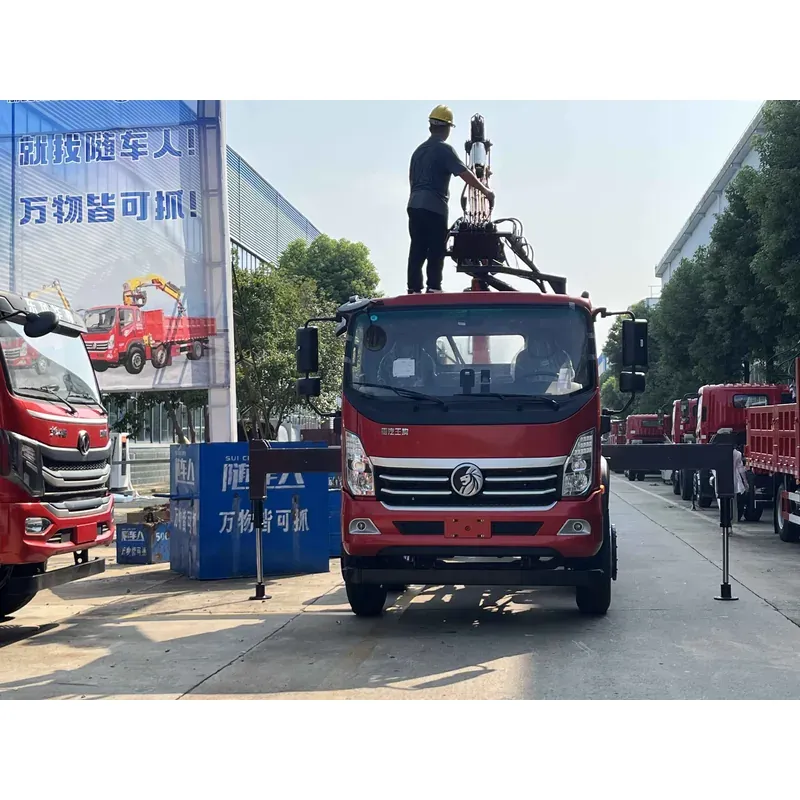 Truck-Mounted Log Grab on SINOTRUK Wangpai 6x2 — 8.8 m Boom, Flat-Jaw Grab — photo 2