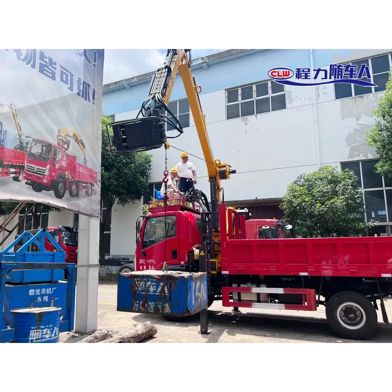 Truck-Mounted Log Grab 4x4 on Sanhuan Chuangke — 7.5 m Boom, 3+2 Grab — photo 7