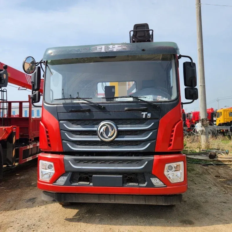 Truck-mounted crane on CLW chassis, 8T — photo 3 of 6