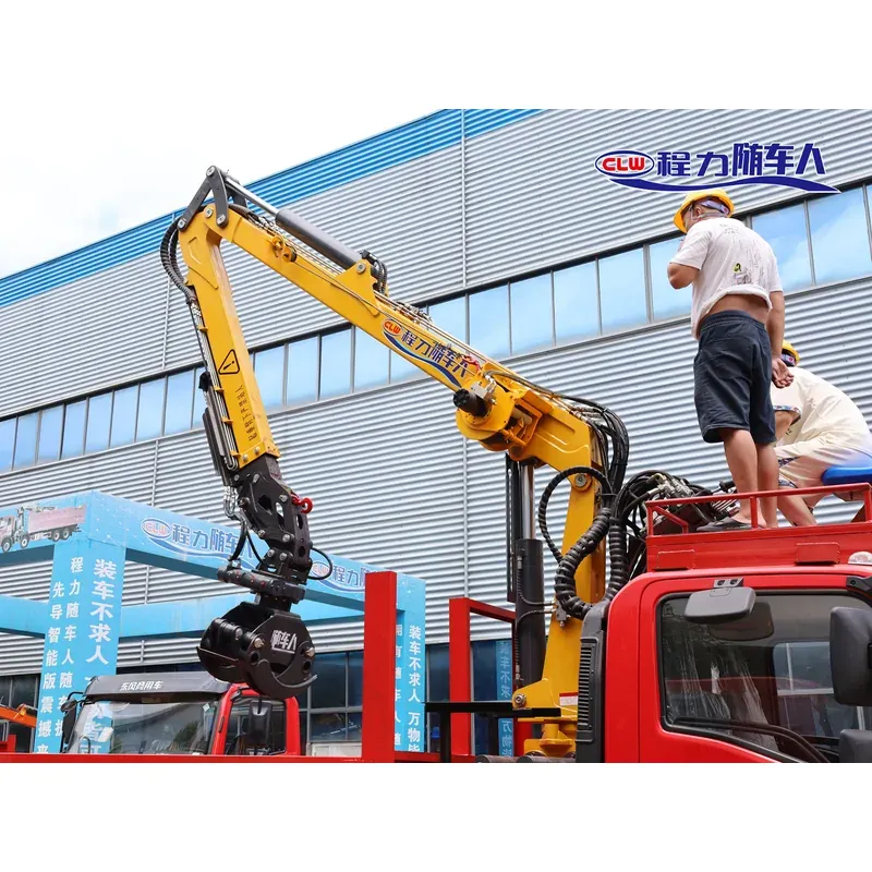 Truck-Mounted Log Grab 4x4 on Sanhuan Chuangke — 7.5 m Boom, 3+2 Grab — photo 5