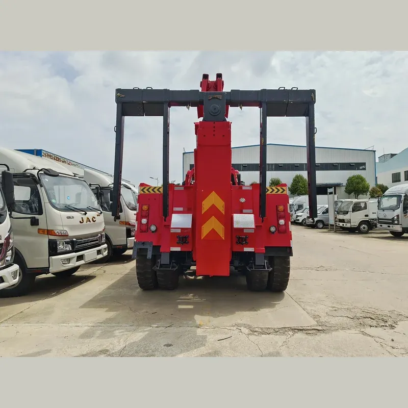 Wrecker tow truck on SHACMAN chassis — photo 4 of 6