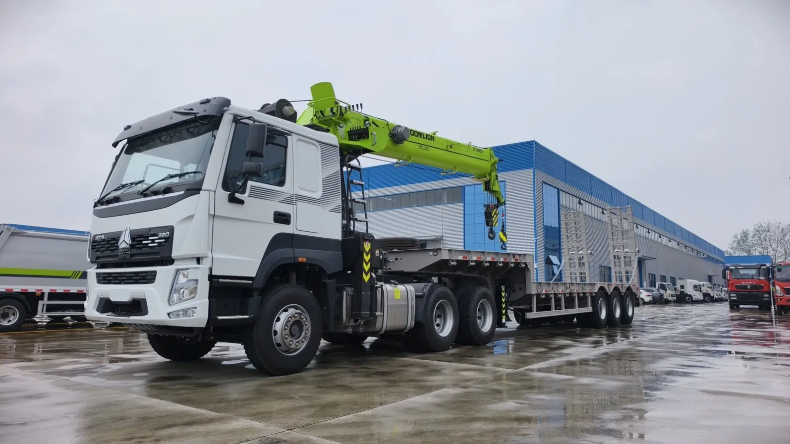 howo-crane-lowbed-07