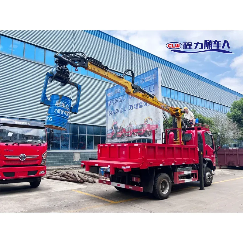 Truck-Mounted Log Grab 4x4 on Sanhuan Chuangke — 7.5 m Boom, 3+2 Grab — photo 6
