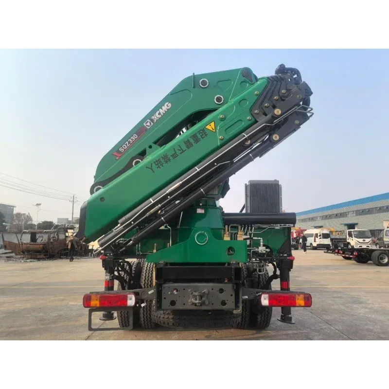 Truck-mounted crane on CLW chassis, 16T — photo 4 of 6