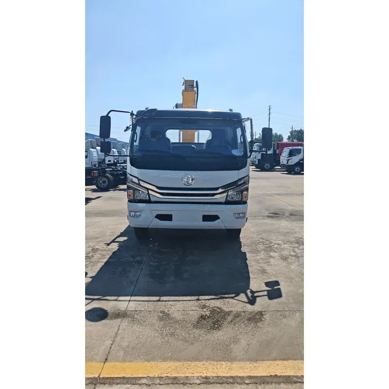 Truck-mounted crane on Dongfeng 4x2, 4T — photo 3 of 6