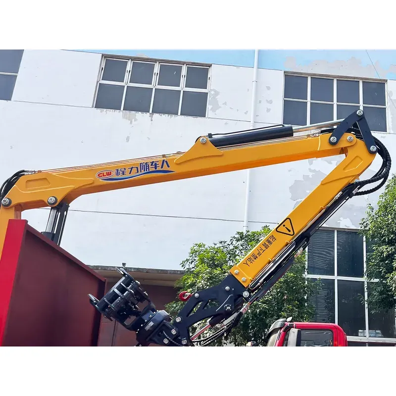 Truck-Mounted Log Grab on SINOTRUK Wangpai — 6.8 m Boom, 2+2 Rigid-Linked — photo 4