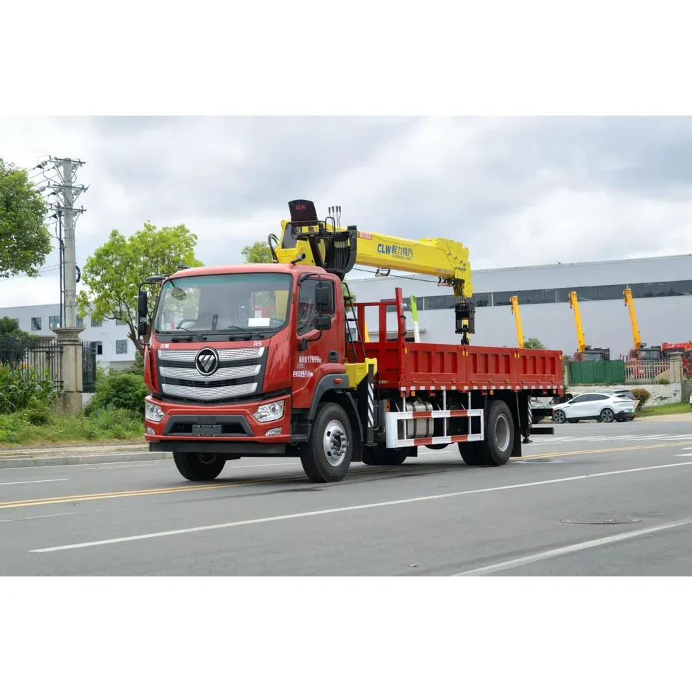 Truck-mounted crane on Foton 4x2, 8T — photo 3 of 6