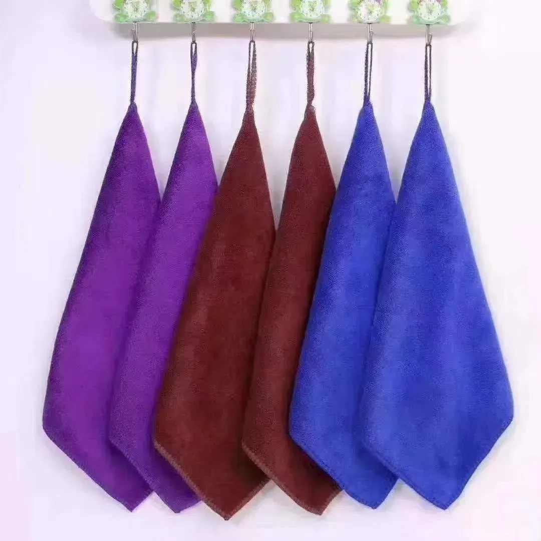 Assorted color microfiber hanging towels for household and kitchen cleaning