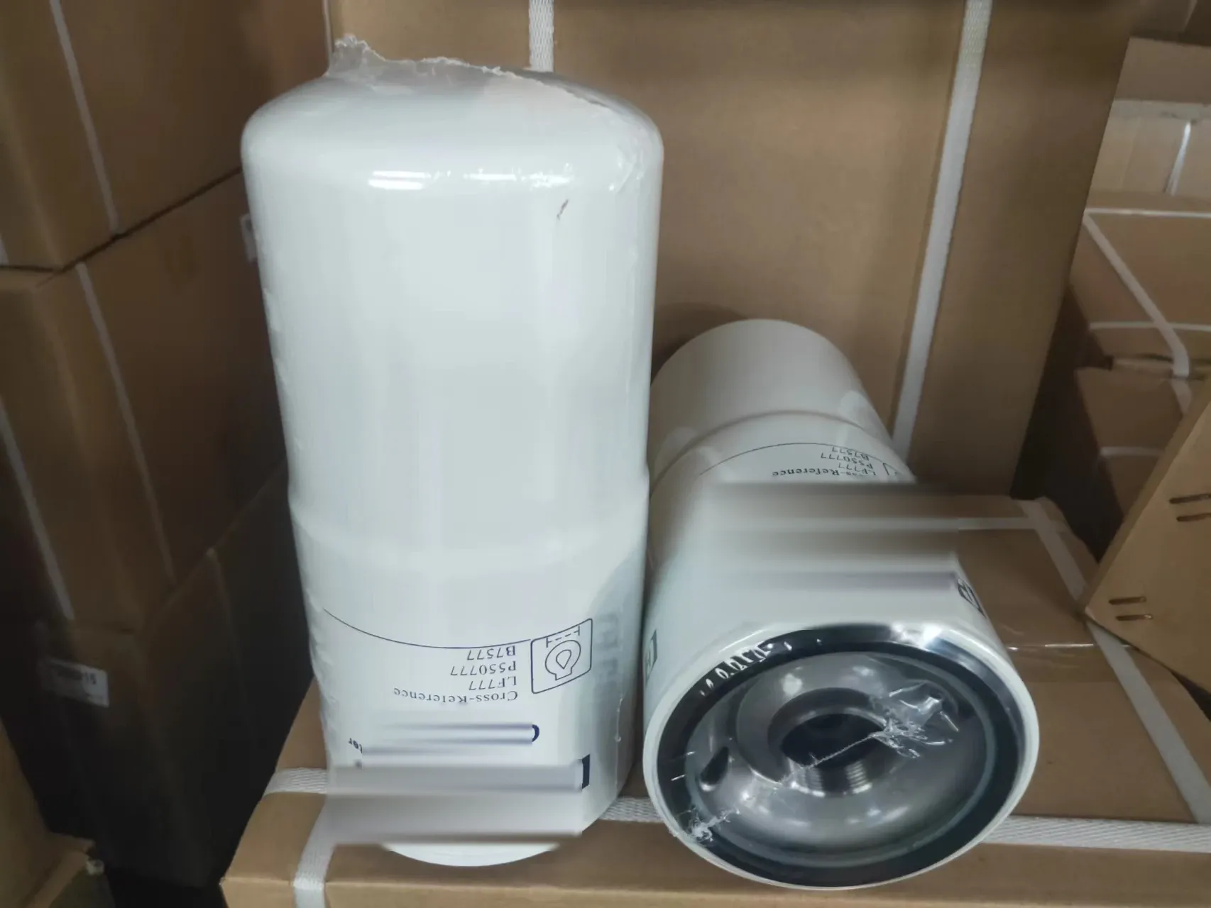LF777 replacement oil filter