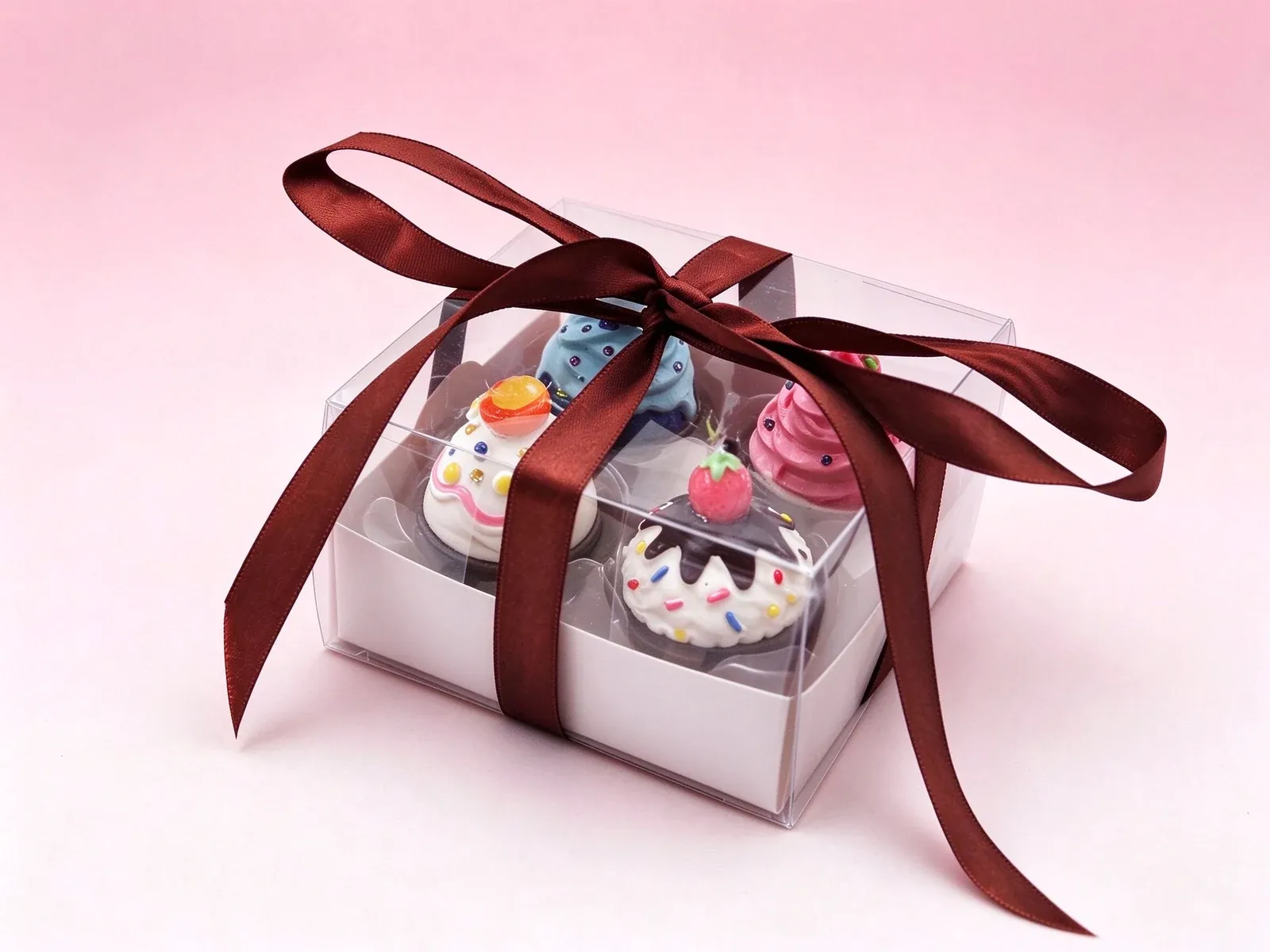 Packaging - ribbon gift box