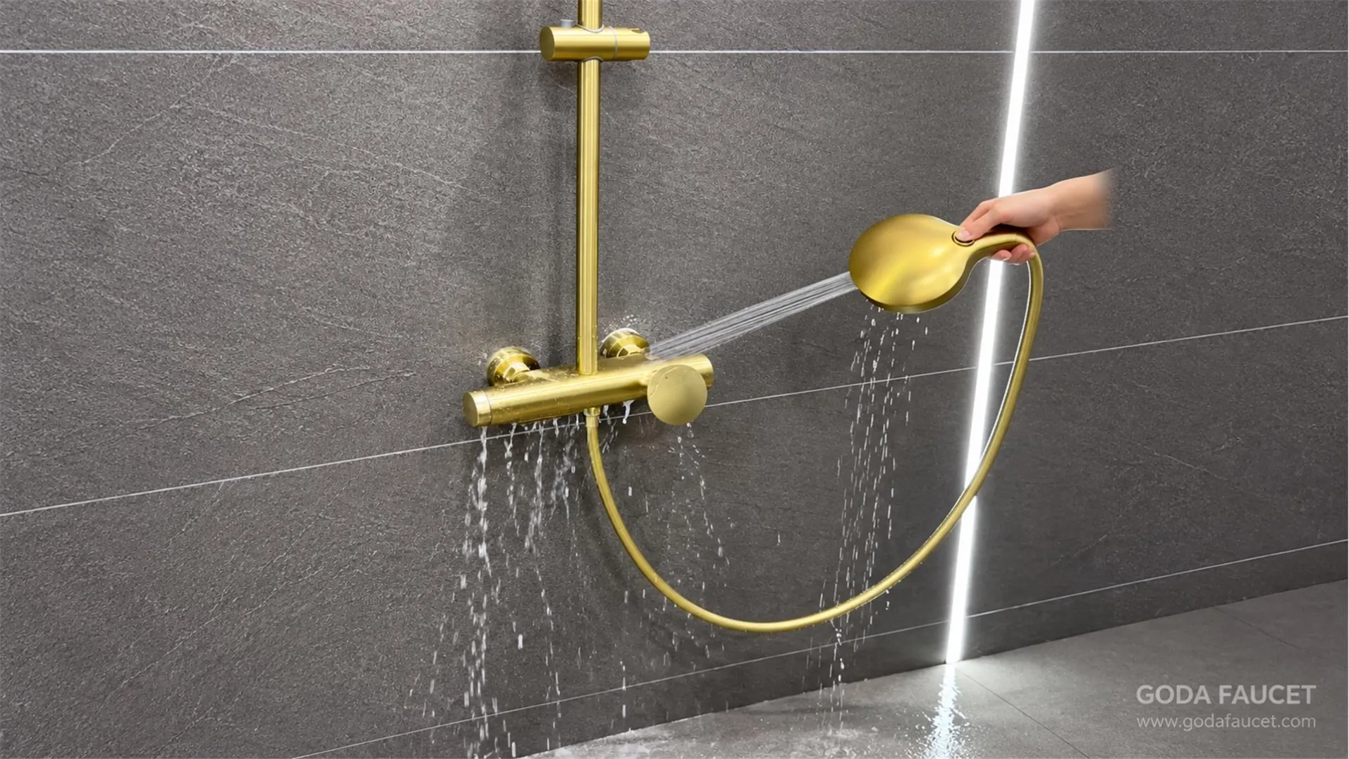 gd-81011-gold-hand-shower-detail