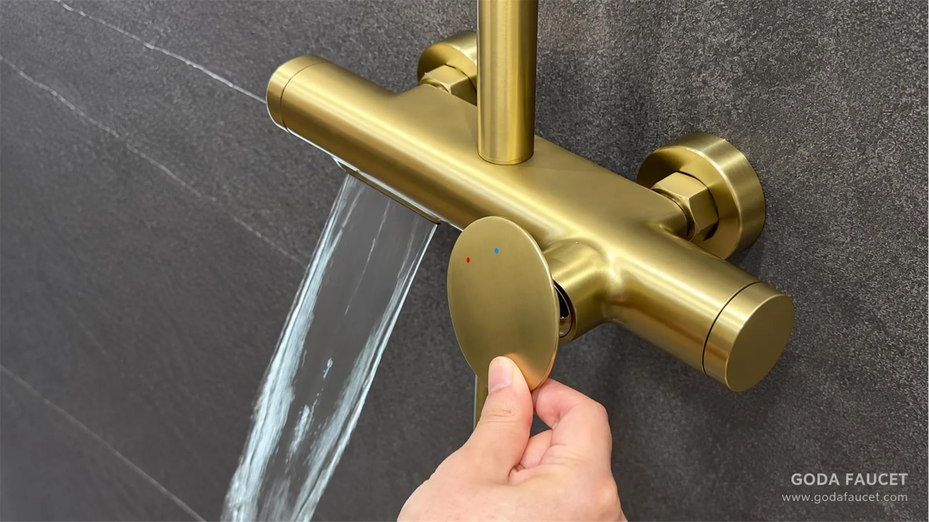 gd-81011-gold-mixer-detail