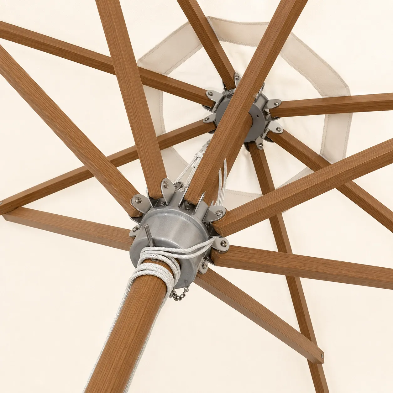 wood-look-frame-pulley-hub-detail