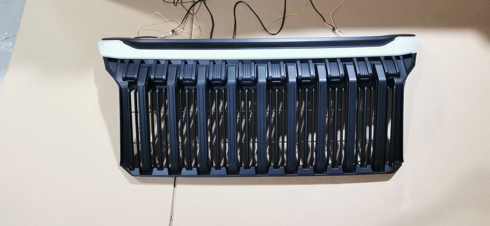 Mitsubishi Triton L200 2019 Grille (LED)